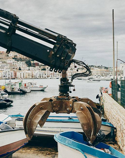 Camiones Grúa con Pulpo y Bivalva